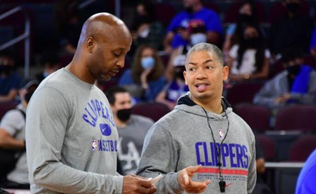 星空体育平台-快艇全力加强防守!没了三大悍将 卢指导有些着急